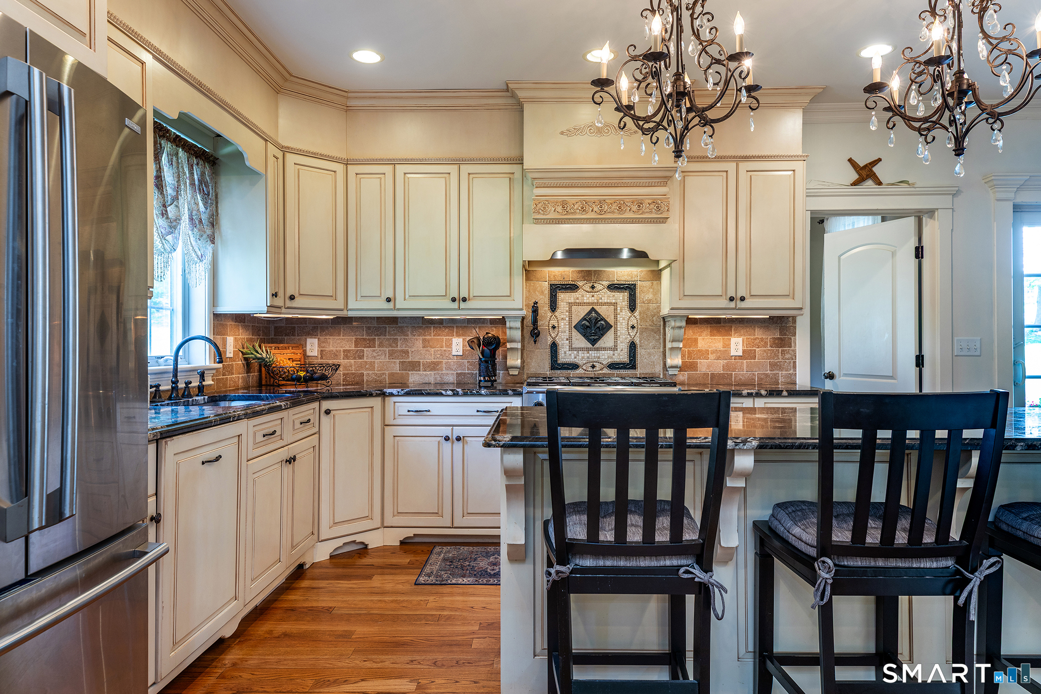 146 Hollow Road Watertown, CT 06795 - Photo 8 of 38