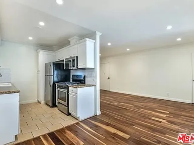 $2,699 | 1112 North Olive Drive, Unit F, West Hollywood, CA 90069