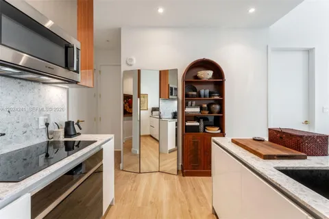 $7,250 | 2655 South Bayshore Drive, Unit 807, Miami, FL 33133