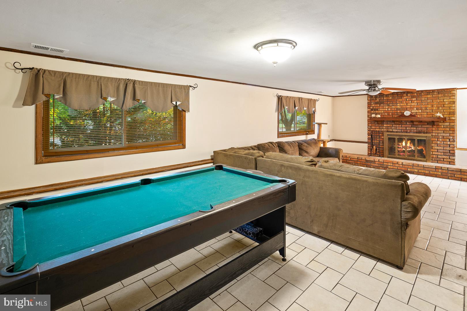 10 Bayberry Road Ewing, NJ 08618 - Photo 11 of 29 Spacious 28 x 13 lower level.