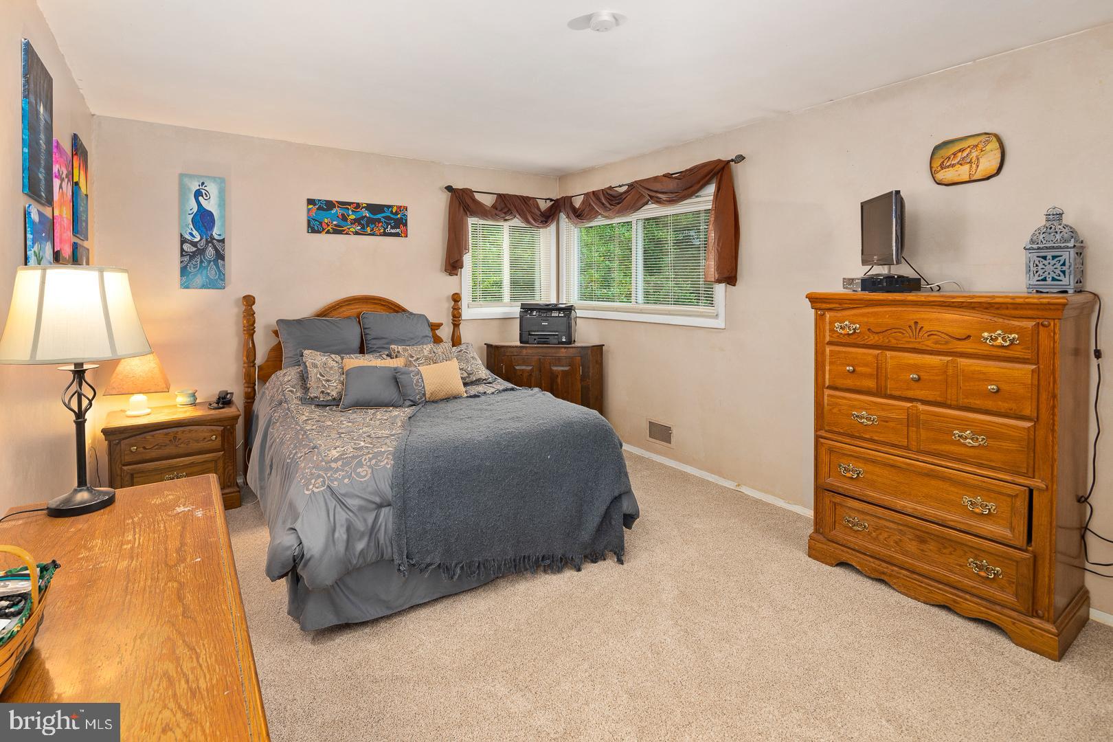 10 Bayberry Road Ewing, NJ 08618 - Photo 15 of 29 Master bedroom with brand new carpeting.