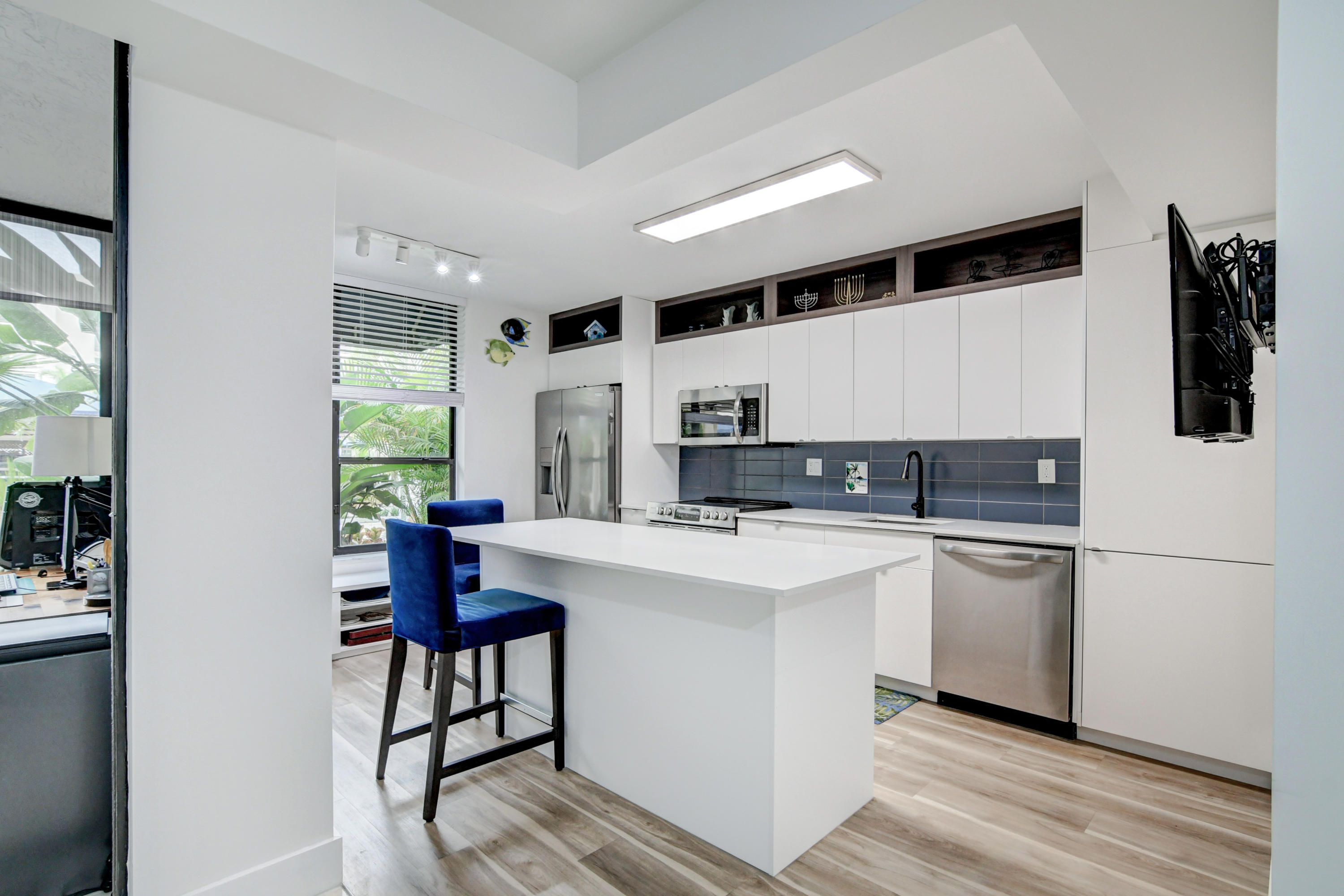 7568 Regency Lake Drive, Unit B101 Boca Raton, FL 33433 - Photo 1 of 37 Kitchen