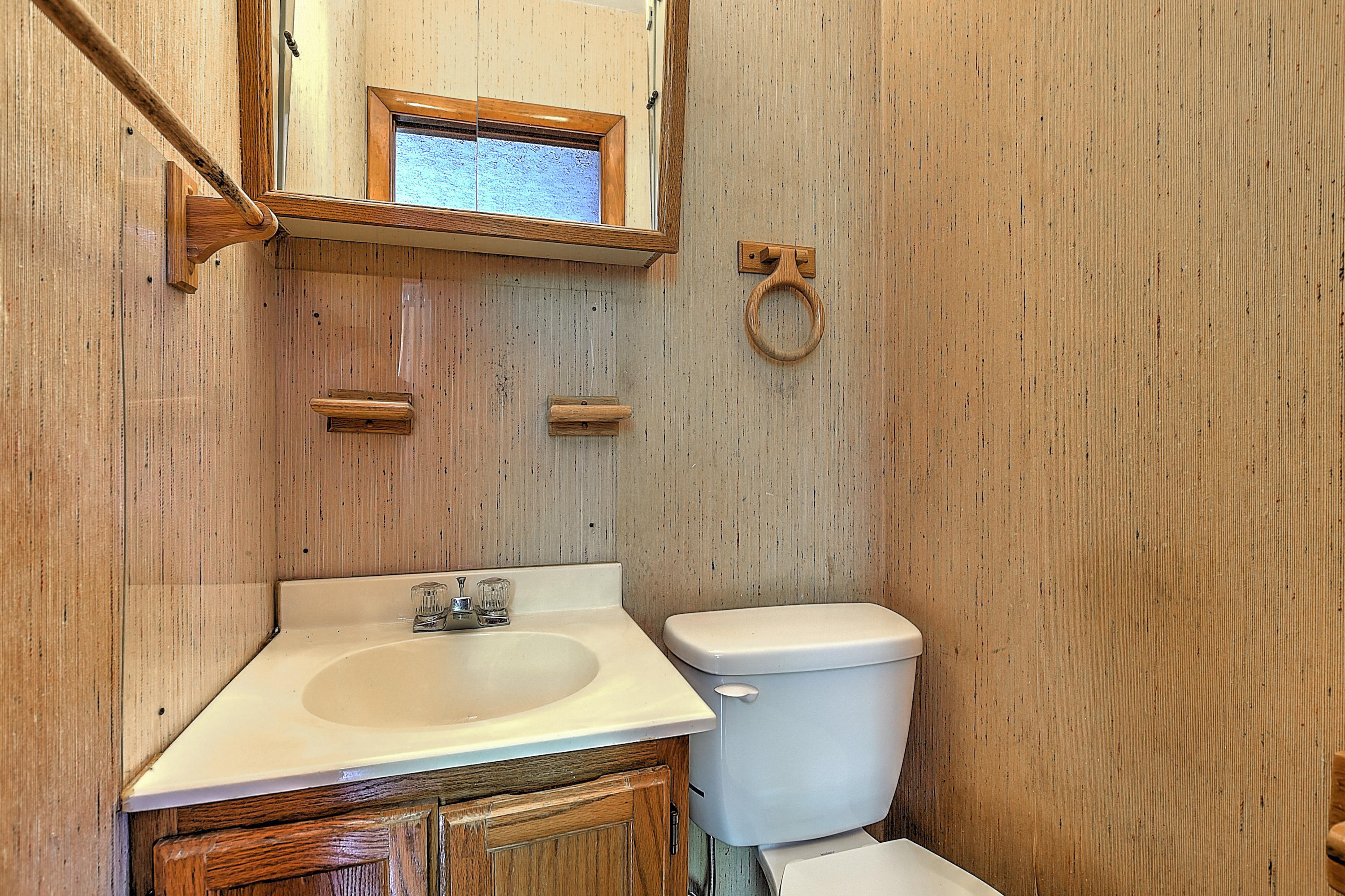 113 Keith Road Bristol, TN 37620 - Photo 16 of 34 113 Keith-10
