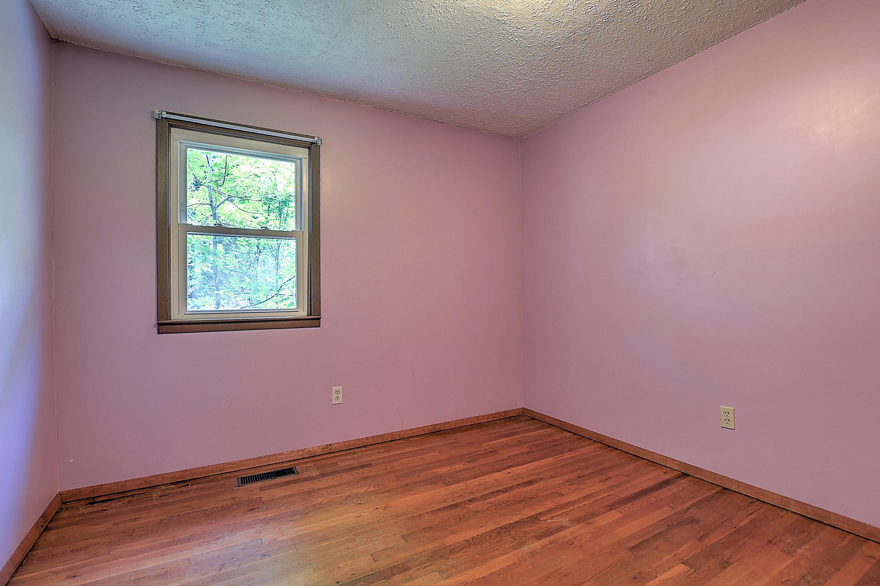 113 Keith Road Bristol, TN 37620 - Photo 26 of 34 113 Keith-20