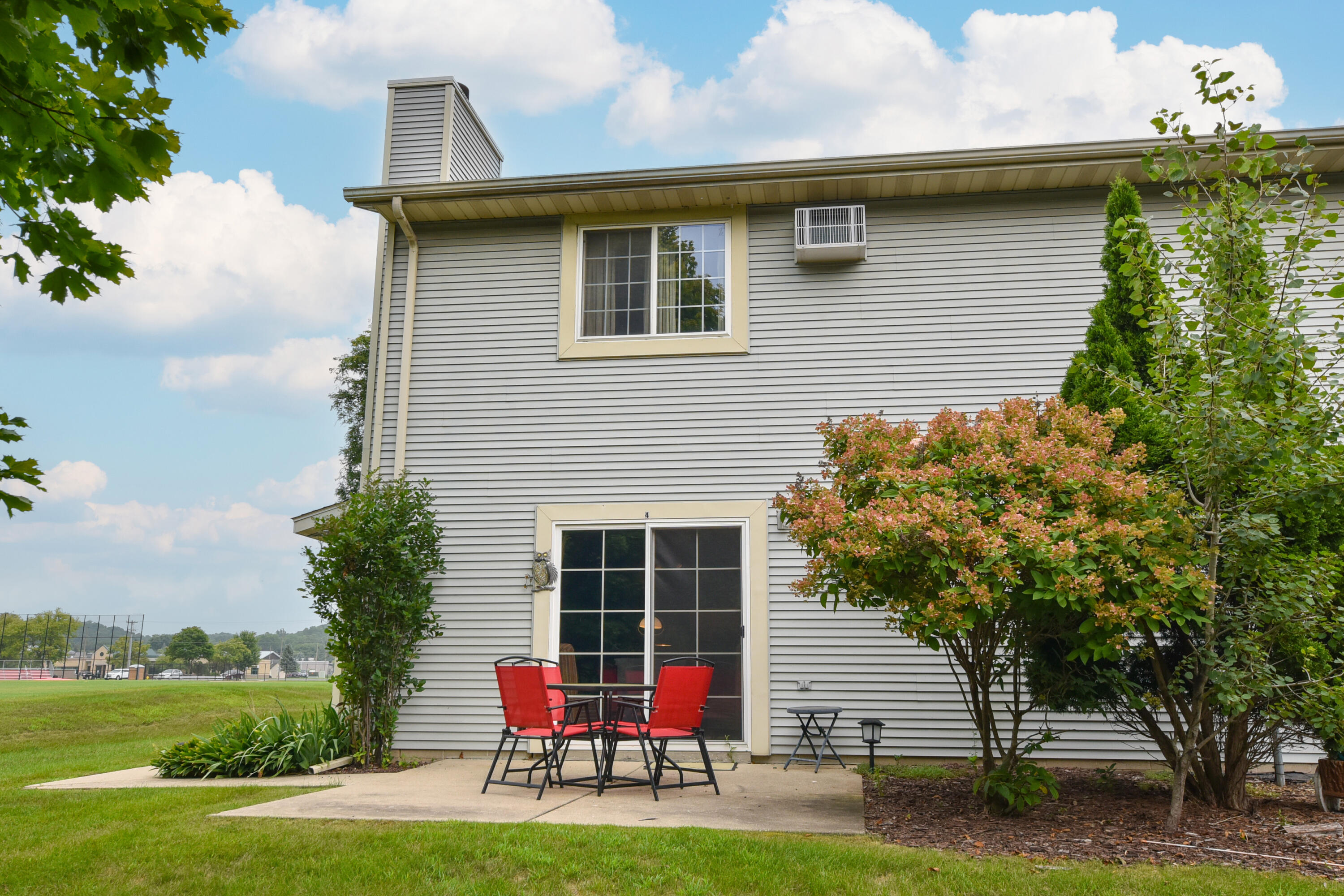 433 Slinger Road, Unit S4 Slinger, WI 53086 - Photo 18 of 21 Patio