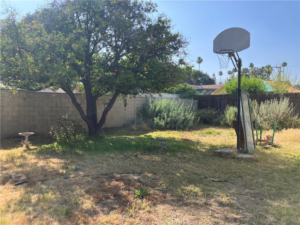 579 Alberta Street Altadena, CA 91001 - Photo 3 of 16