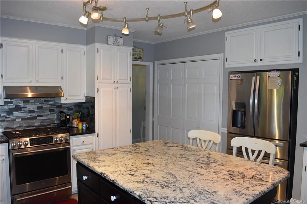 1000 Curve View Road Lincolnton, NC 28092 - Photo 24 of 40 Gallery Image 24