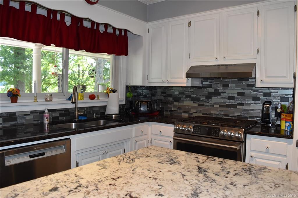 1000 Curve View Road Lincolnton, NC 28092 - Photo 25 of 40 Gallery Image 25