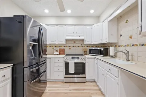 $195,000 | 1032 Northwest 70th Court, Kansas City, MO 64118