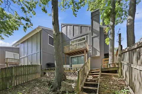 $195,000 | 1032 Northwest 70th Court, Kansas City, MO 64118