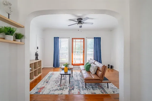 $1,219 | 5305 Reiger Avenue, Unit 2, Dallas, TX 75214