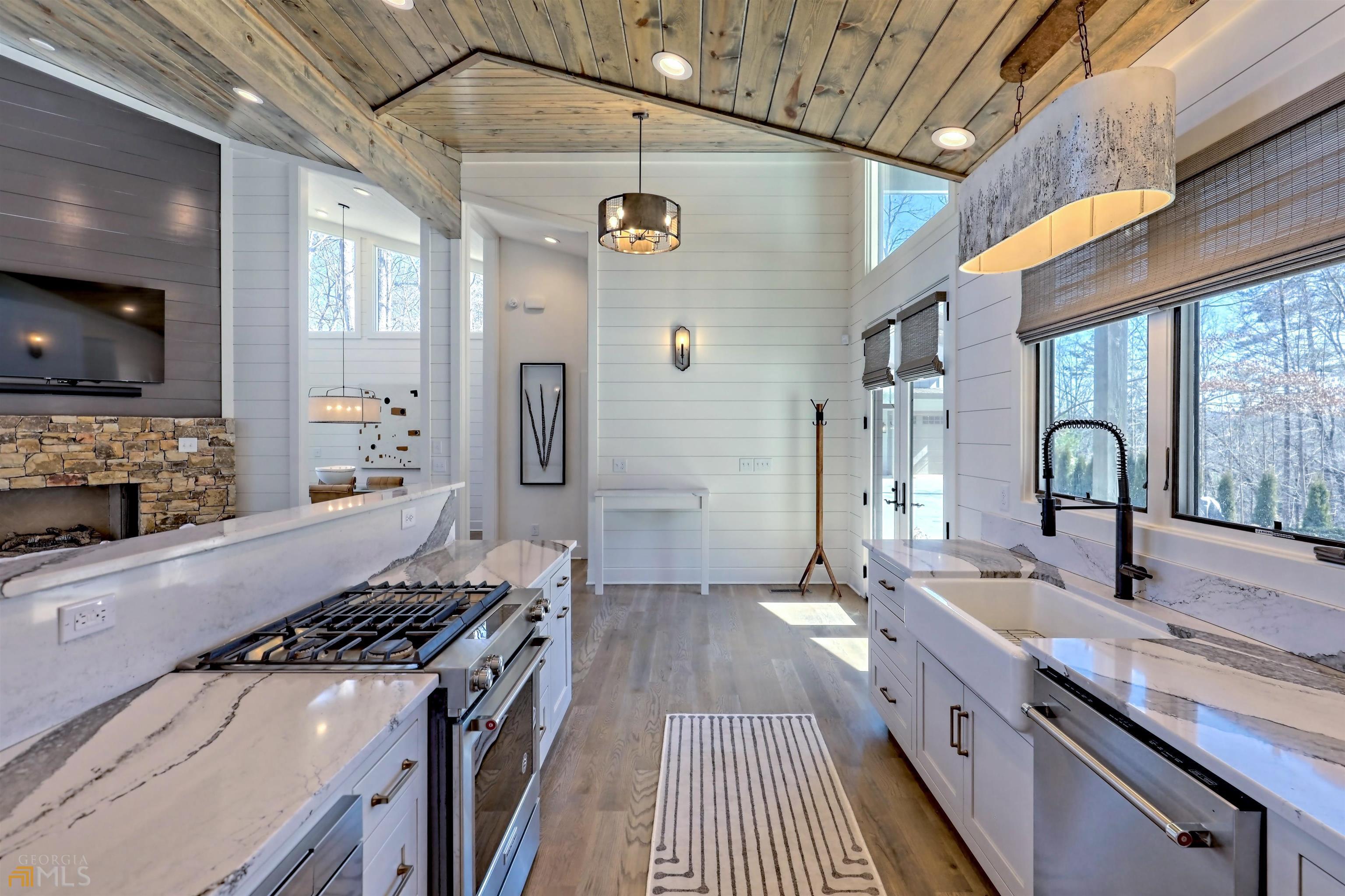 132 Summit Ridge Drive Clarkesville, GA 30523 - Photo 13 of 84