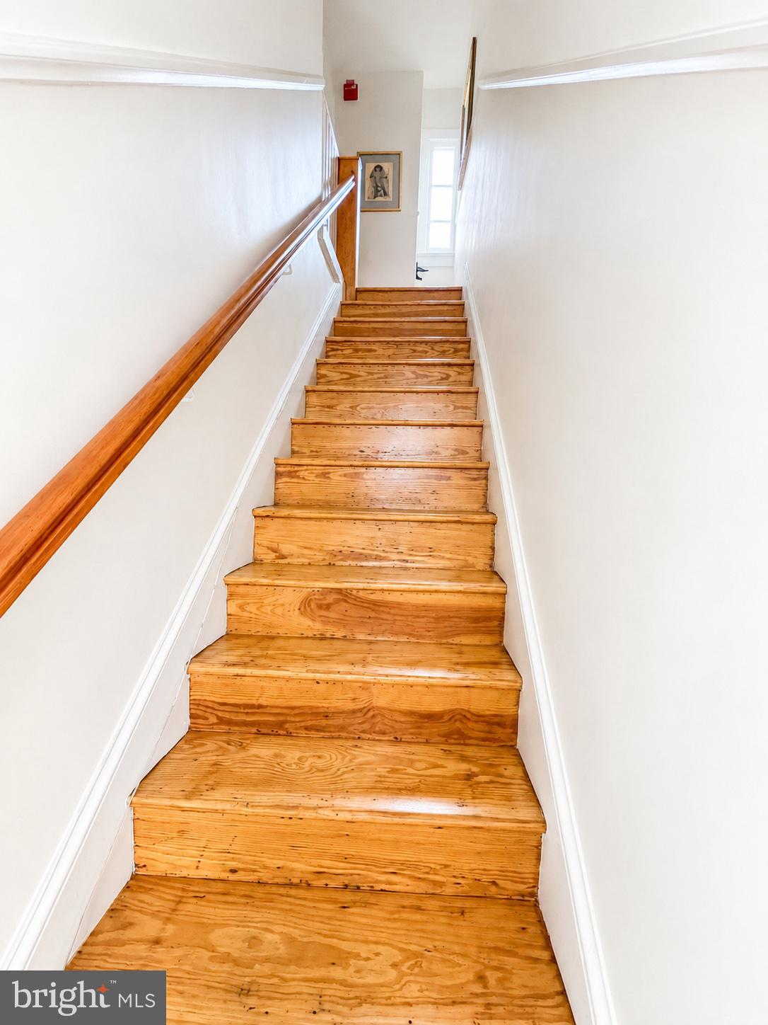 522 Main Street, Unit B Riverton, NJ 08077 - Photo 2 of 26 Inviting ascent to new beginnings.