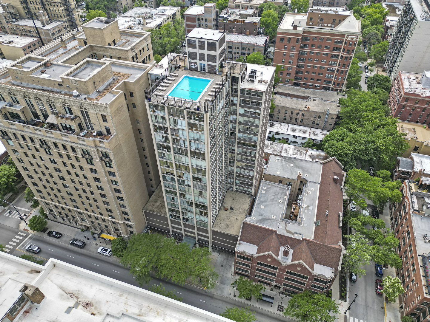 3110 North Sheridan Road, Unit 1207 Chicago, IL 60657 - Photo 30 of 32 a city view with tall buildings