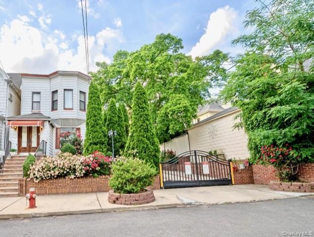 80-19 85th Road Queens, NY 11421 - Photo 2 of 27