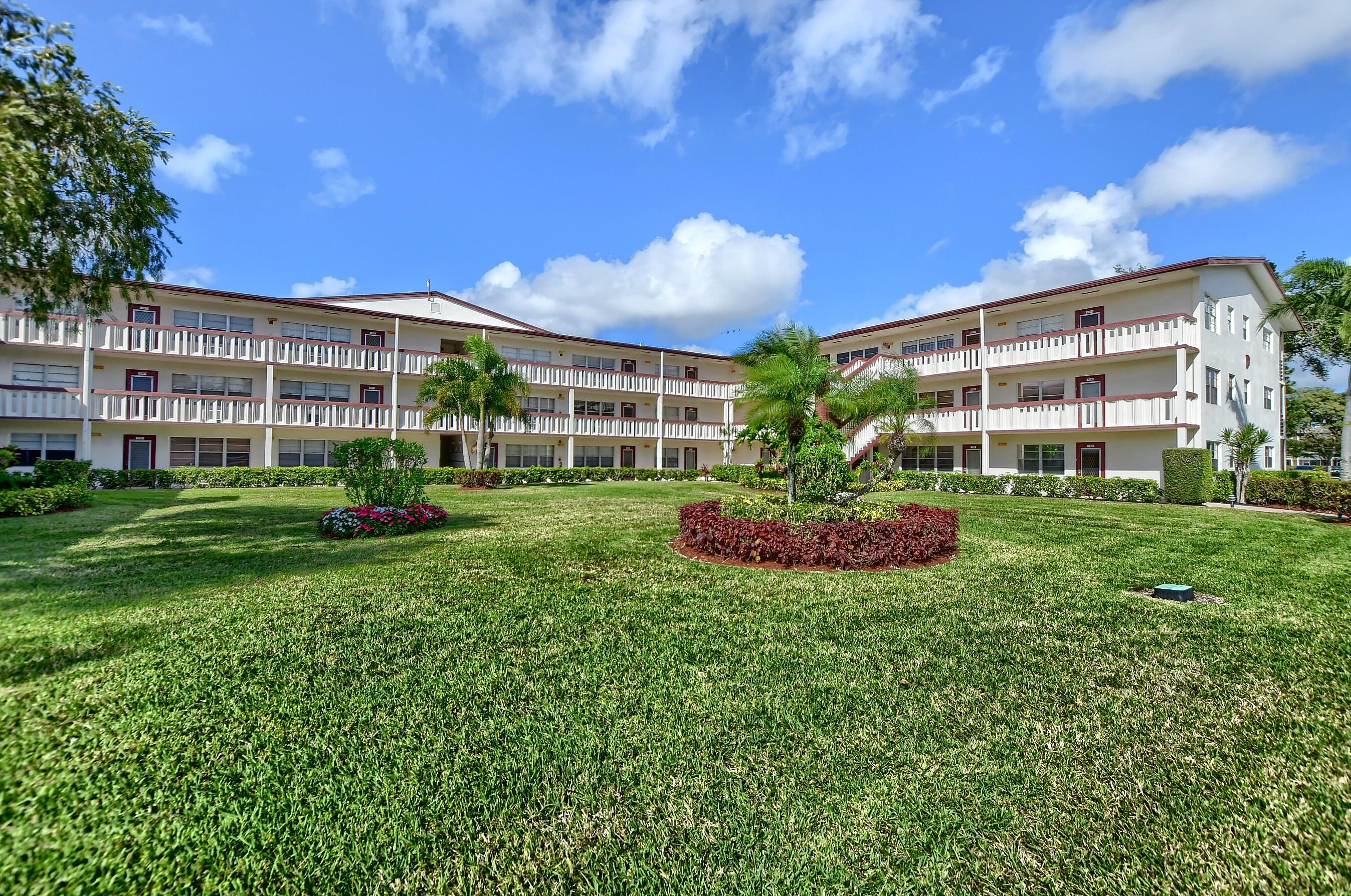 157 Fanshaw D, Unit 157 Boca Raton, FL 33434 - Photo 19 of 46 EBF_8947-HDR(5)