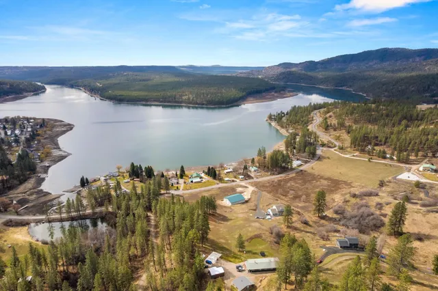 $400,000 | 6712 Highway 291, Deer Park, WA 99006