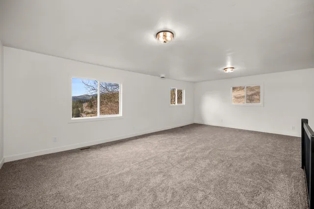 $400,000 | 6712 Highway 291, Deer Park, WA 99006