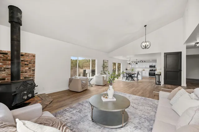 $400,000 | 6712 Highway 291, Deer Park, WA 99006