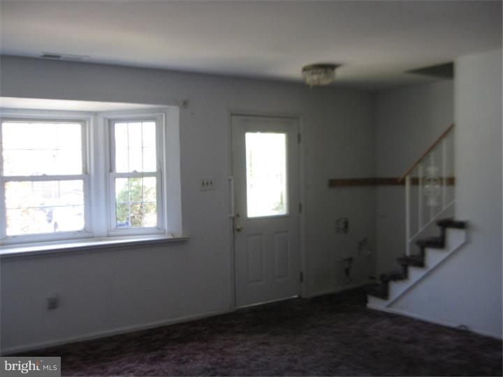 24 Colonial Square Drive Lindenwold, NJ 08021 - Photo 2 of 16 Gallery Image 2