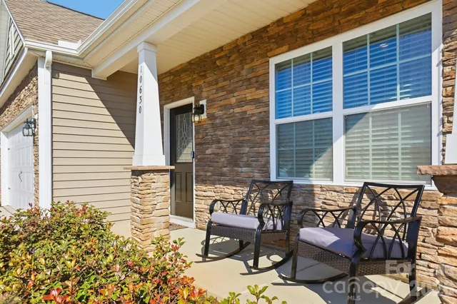 $450,000 | 10630 Bradstreet Commons Way, Charlotte, NC 28215