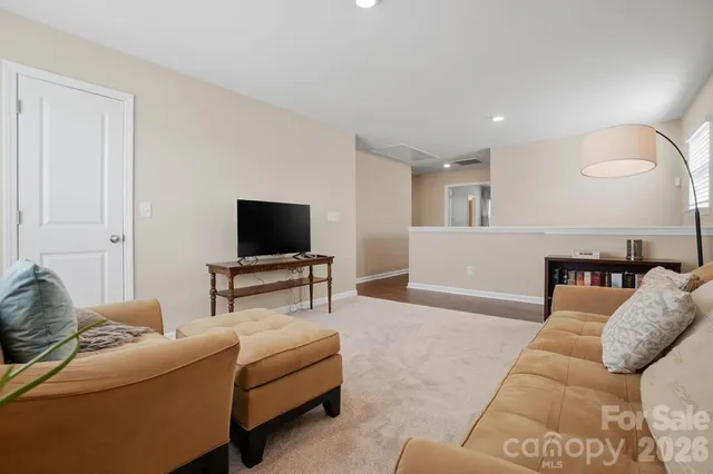 $450,000 | 10630 Bradstreet Commons Way, Charlotte, NC 28215