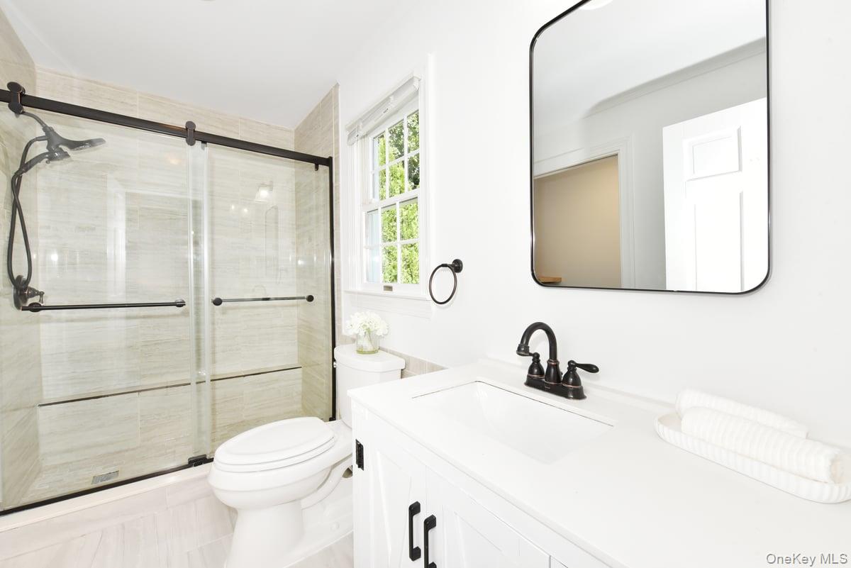 162 Elton Road Garden City, NY 11530 - Photo 18 of 29 Gallery Image 18