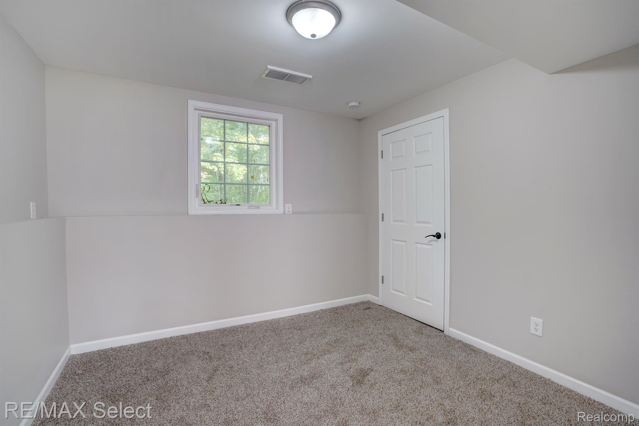 13396 Nichols Road Montrose, MI 48457 - Photo 13 of 31 Gallery Image 13