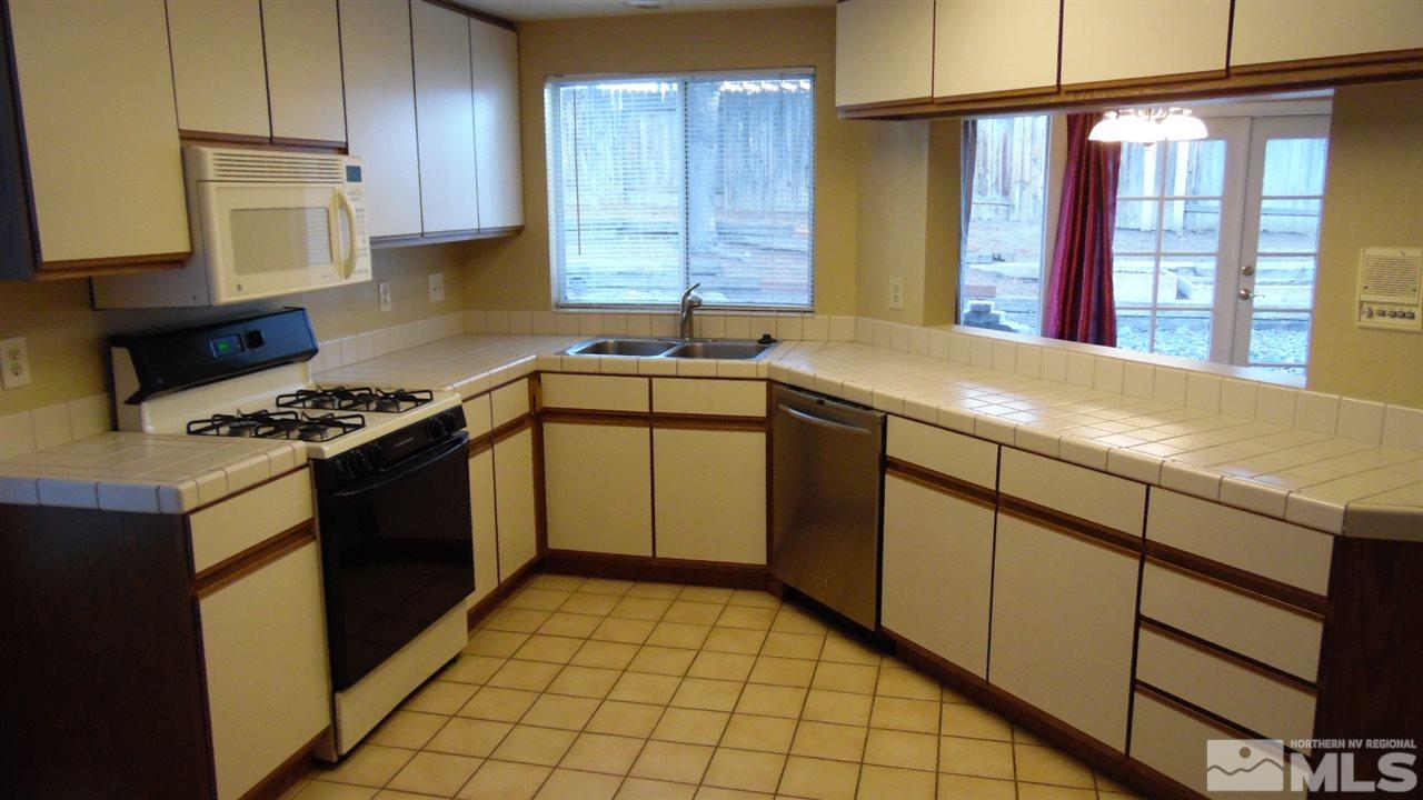 5165 Driftstone Avenue Reno, NV 89523 - Photo 4 of 14 Photo 4