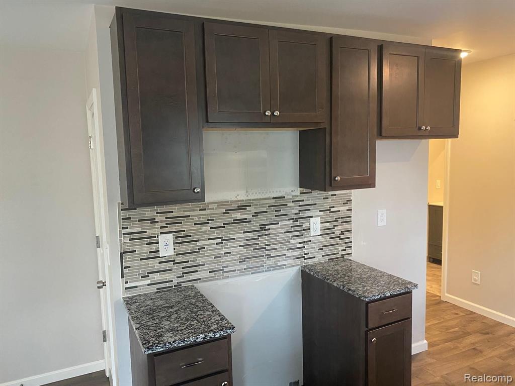 5036 South Wayne Road Wayne, MI 48184 - Photo 5 of 18