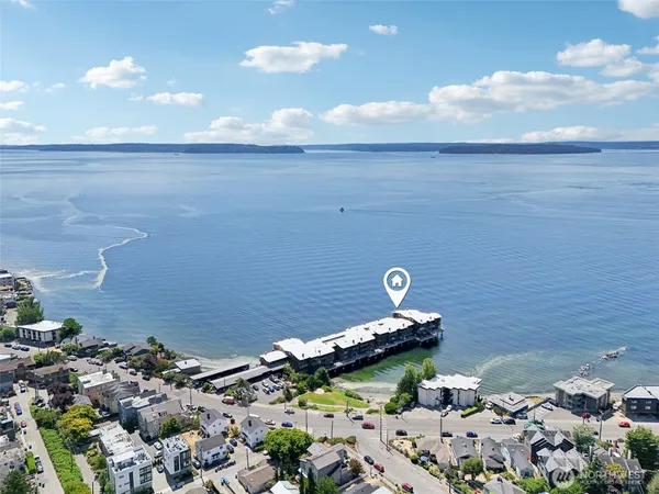 $740,000 | 3717 Beach Drive Southwest, Unit 316, Seattle, WA 98116