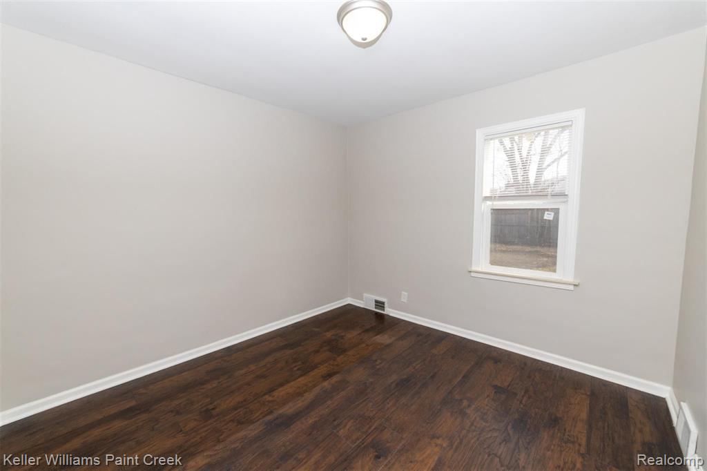 11011 Toepfer Road Warren, MI 48089 - Photo 11 of 20
