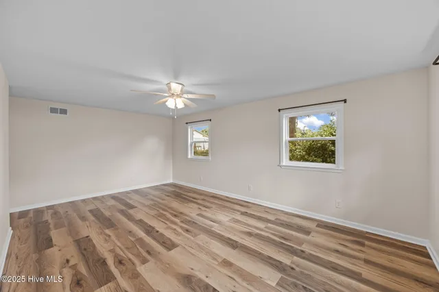 $245,000 | 105 Lakeview Drive, Trenton, NC 28585