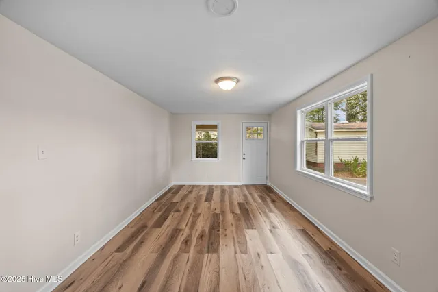 $245,000 | 105 Lakeview Drive, Trenton, NC 28585