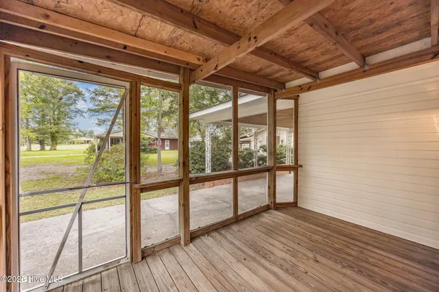 $245,000 | 105 Lakeview Drive, Trenton, NC 28585