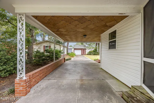 $245,000 | 105 Lakeview Drive, Trenton, NC 28585