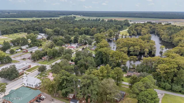 $245,000 | 105 Lakeview Drive, Trenton, NC 28585