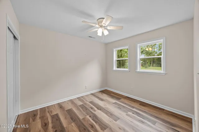 $245,000 | 105 Lakeview Drive, Trenton, NC 28585