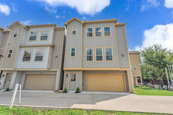 $2,300 | 4135 Du Pont Street, Houston, TX 77021