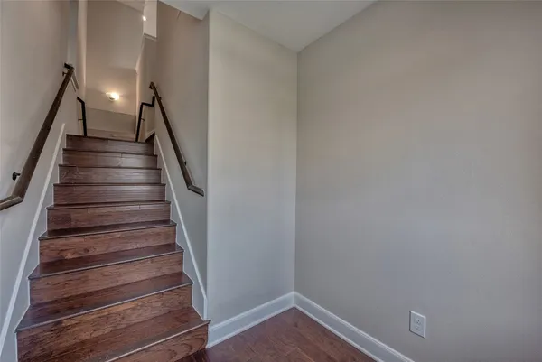 $2,300 | 4135 Du Pont Street, Houston, TX 77021