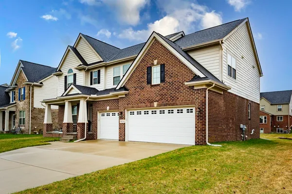 $3,950 | 50236 Amberwood Road, Canton, MI 48188