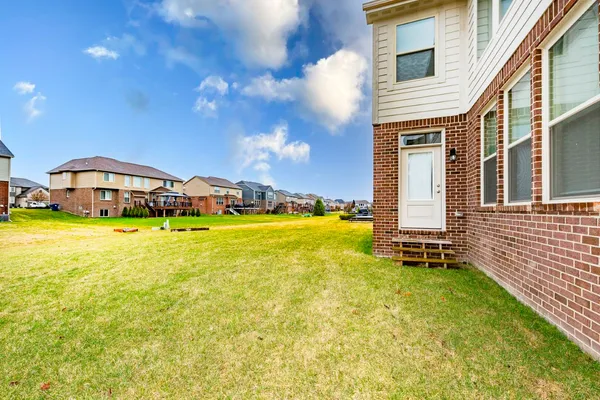 $3,950 | 50236 Amberwood Road, Canton, MI 48188