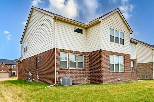 $3,950 | 50236 Amberwood Road, Canton, MI 48188