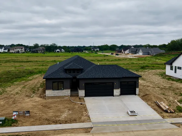 $664,000 | 6777 Meghan Avenue, Bettendorf, IA 52722