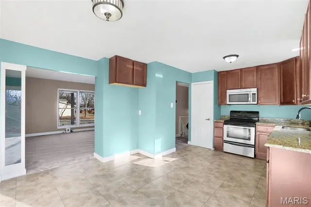 $295,000 | 300 Mill Pond Drive, O'Fallon, MO 63366