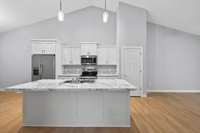 $299,000 | 340 21st Avenue Southwest, Cambridge, MN 55008