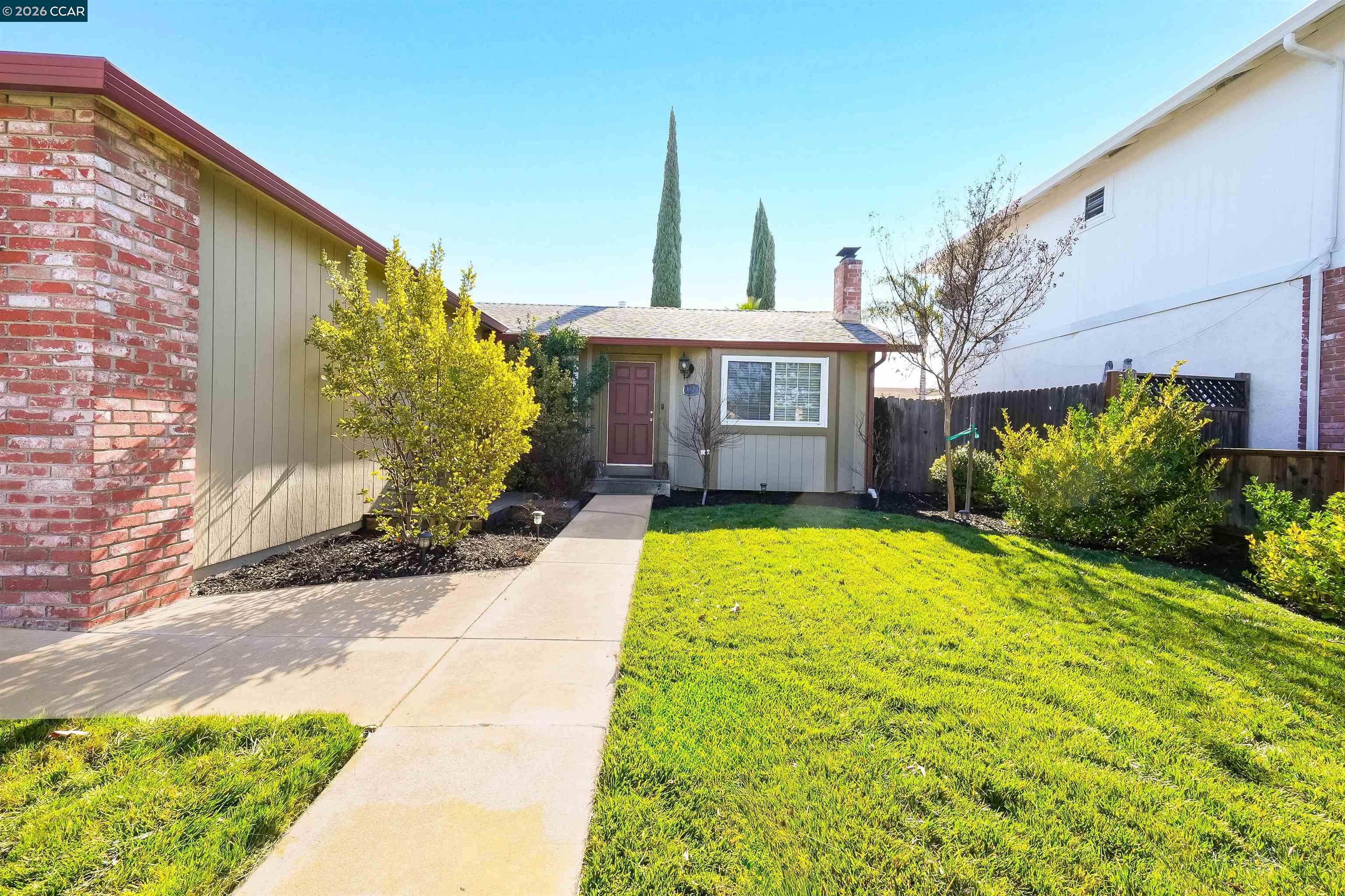 1425 West Cypress Road Oakley, CA 94561 - Photo 4 of 50