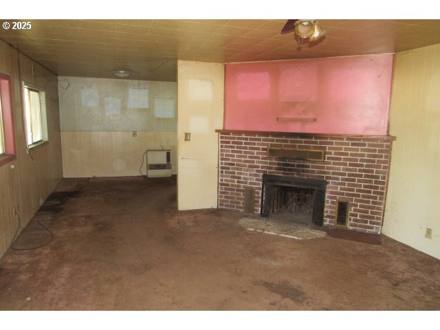 509 East Dyke Road Dillard, OR 97432 - Photo 7 of 13 Gallery Image 7