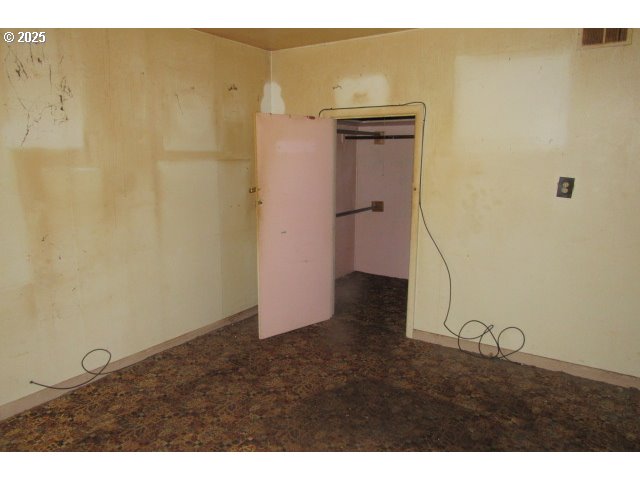 509 East Dyke Road Dillard, OR 97432 - Photo 9 of 13 Gallery Image 9