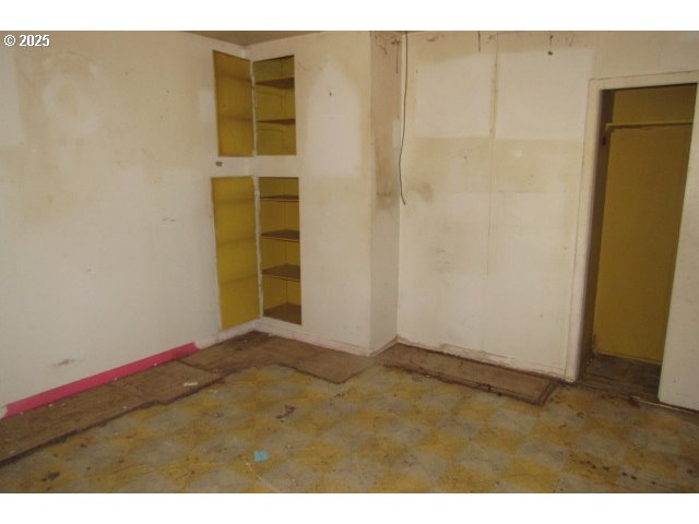 509 East Dyke Road Dillard, OR 97432 - Photo 10 of 13 Gallery Image 10